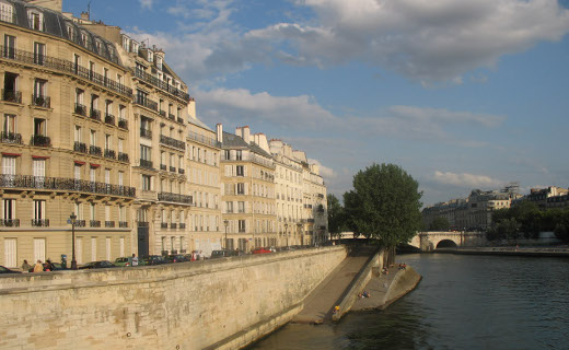 Les riches acquéreurs étrangers visent en priorité le vieux Paris historique.